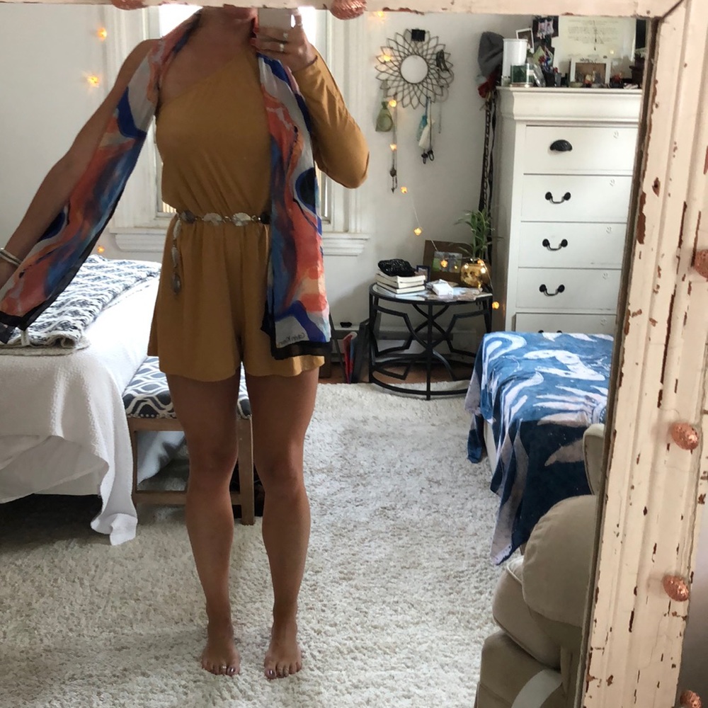 URBAN OUTFITTERS | one sleeved romper - Picture 1 of 7